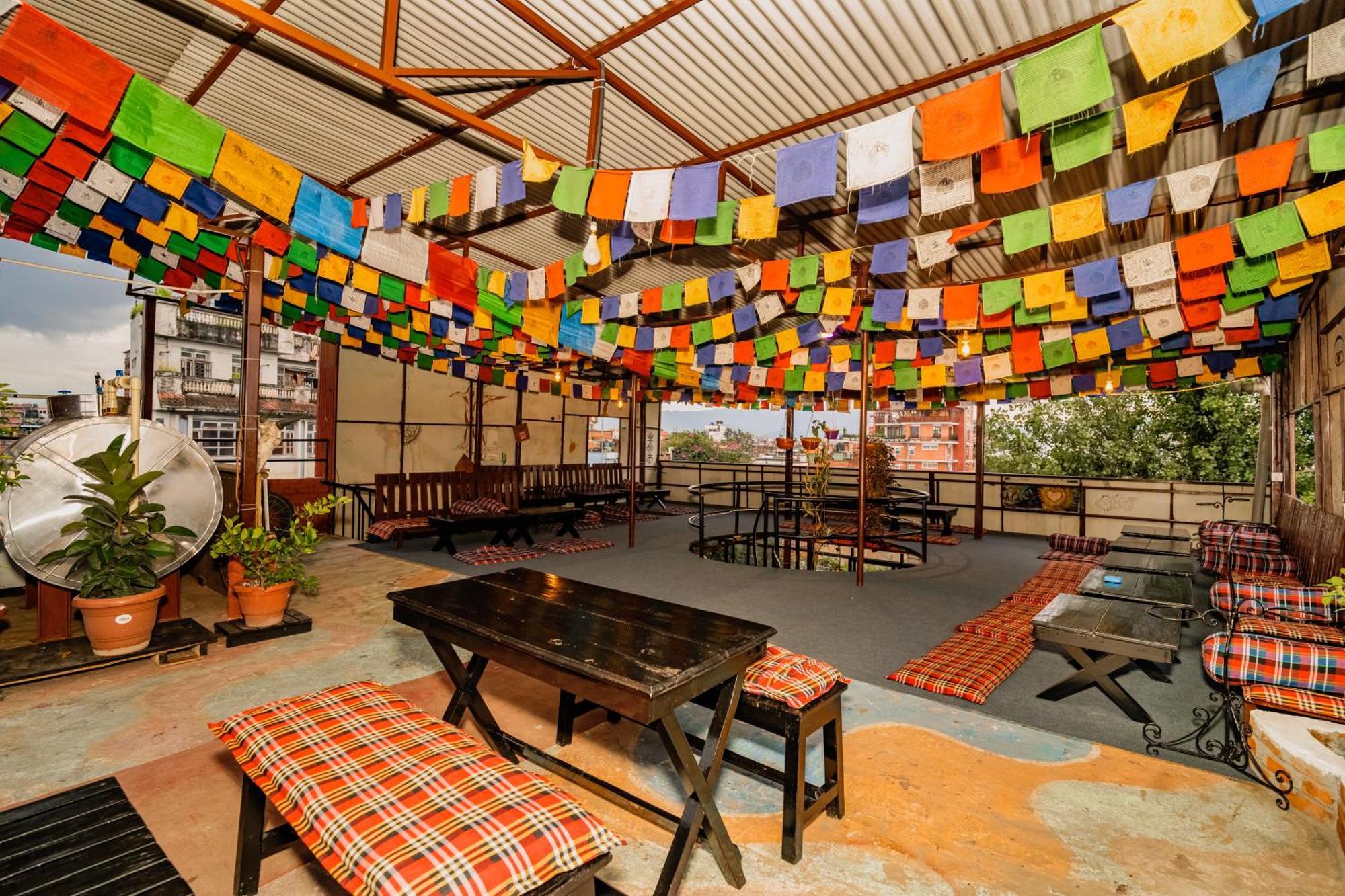 Rest Up Kathmandu Hostel Buitenkant foto