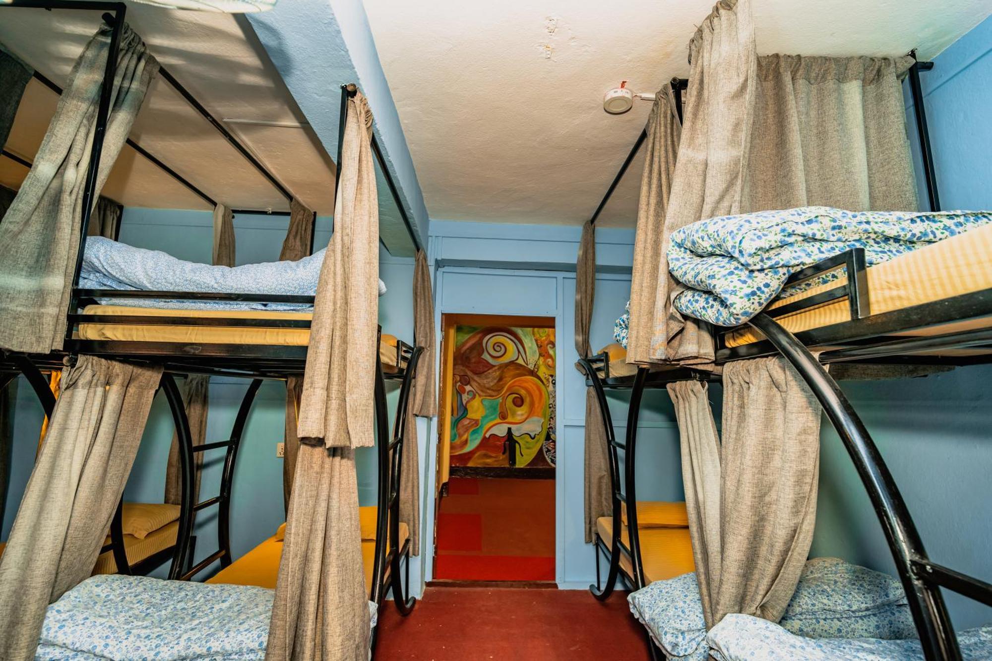 Rest Up Kathmandu Hostel Buitenkant foto