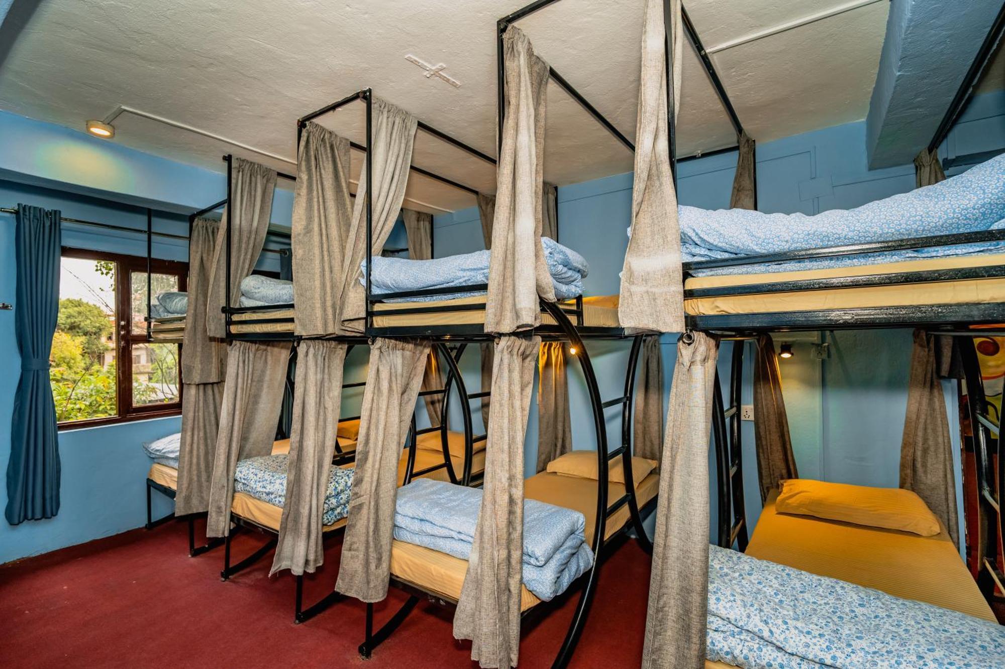 Rest Up Kathmandu Hostel Buitenkant foto