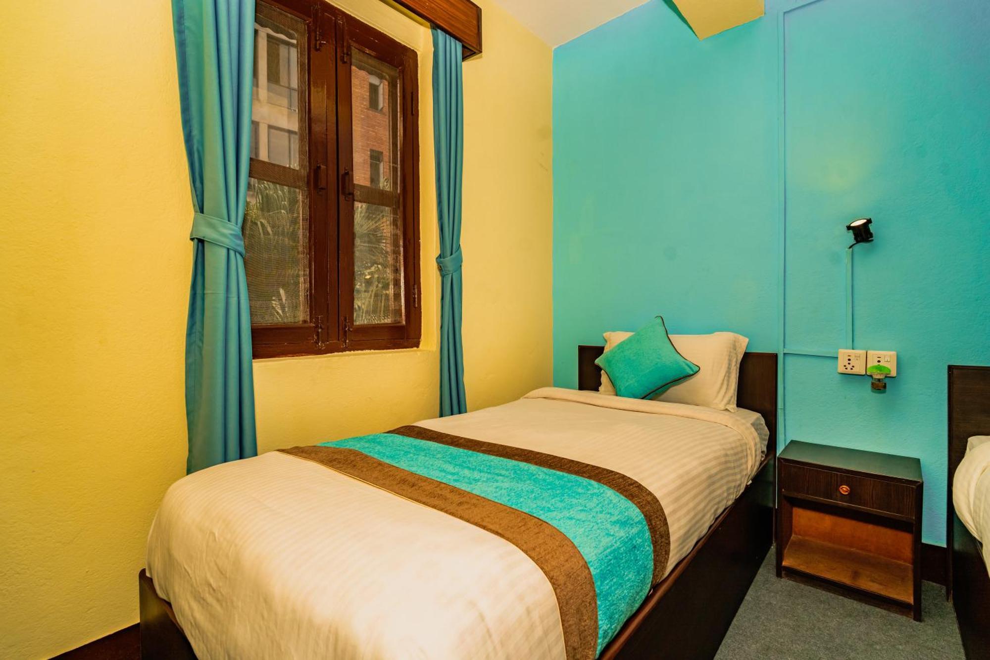 Rest Up Kathmandu Hostel Buitenkant foto