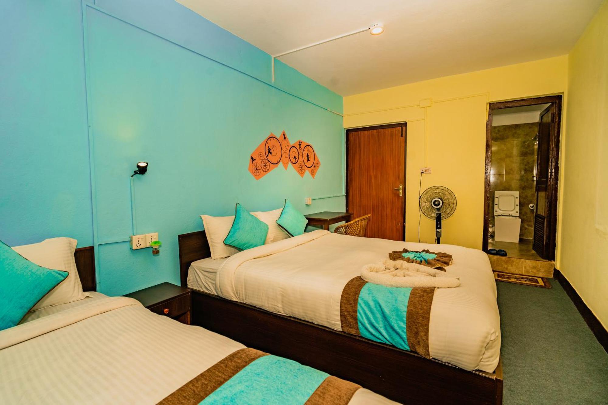 Rest Up Kathmandu Hostel Buitenkant foto